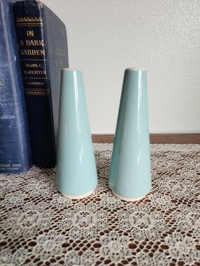 Vintage Vista Orbit Salt & Pepper Shakers - Homer Laughlin